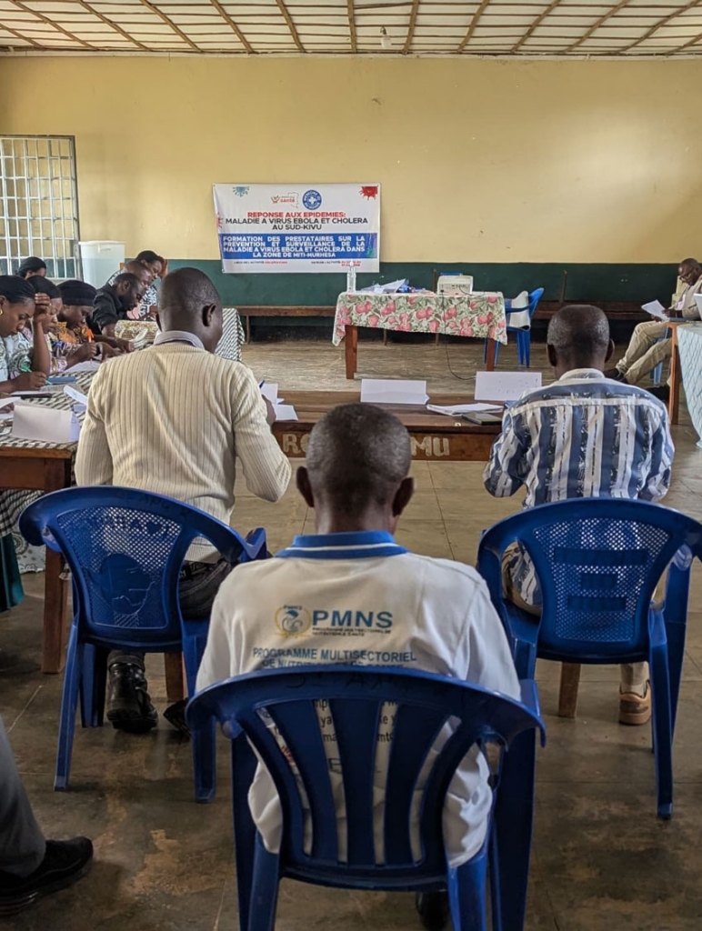 Formation-des-prestataires-de-soins-sur-la-prevention-et-surveillance-Ebola-Bukavu-aspect-ratio-375-497